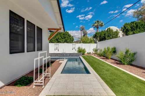 4013 49 Pl, Phoenix AZ 85018-2965 exterior