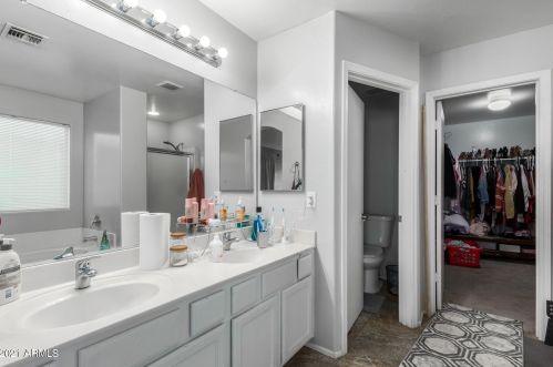 2425 65 Dr, Phoenix AZ 85043-1950 exterior