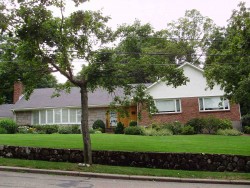 209 Upland Ave, Newton, MA 02461-2001