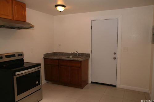 1493 Pearson Ave, San Leandro CA 94577-2437 exterior