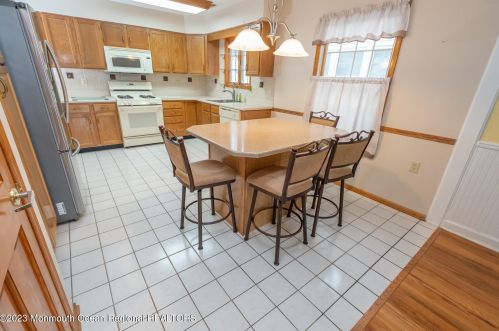 30 Baker Dr, Jackson Twp NJ 08527 exterior