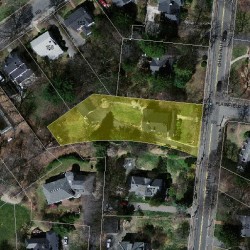 667 Chestnut St, Newton MA  02468-2024 aerial view