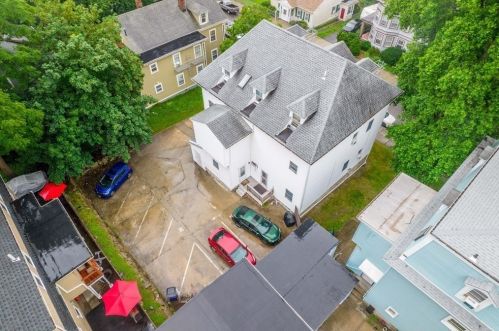 111 June St, Fall River, MA 02720-3238