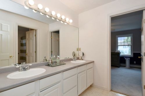 21 Grafton St, Shrewsbury MA  01545-5614 exterior