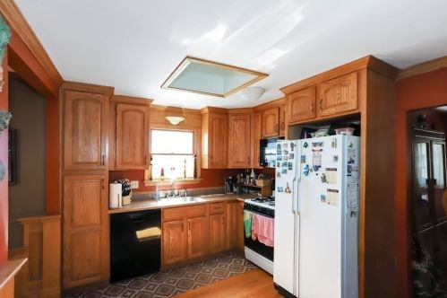 92 Burroughs Rd, North Reading MA 01864-1203 exterior