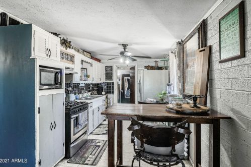 6302 Clarendon Ave, Phoenix AZ 85018-5710 exterior