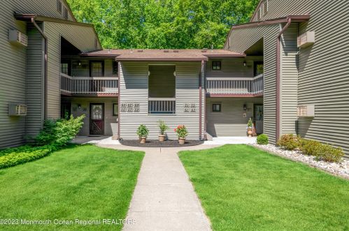 73 Western Reach, Tinton Falls, NJ 07701-5444