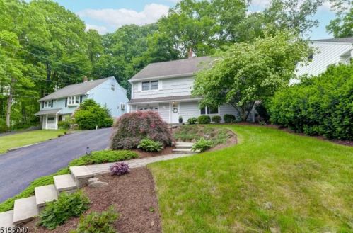 13 Beech Ct, Skyline Lakes NJ 07456-2503 exterior