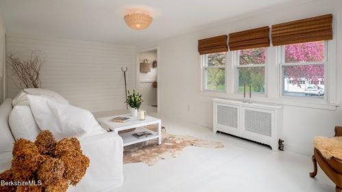 475 Water St, Williamstown MA  01267-2895 exterior