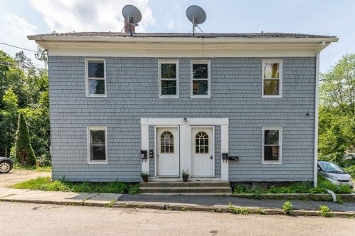 61 Estabrook St, Royalston, MA 01331-3516
