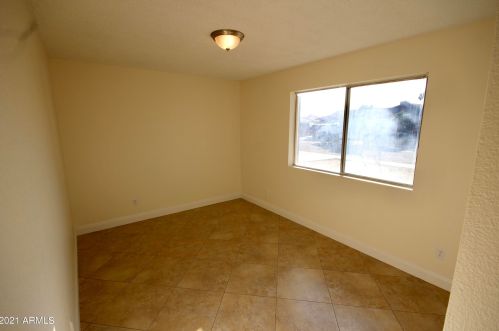 2007 56 Ave, Phoenix AZ 85031-2514 exterior