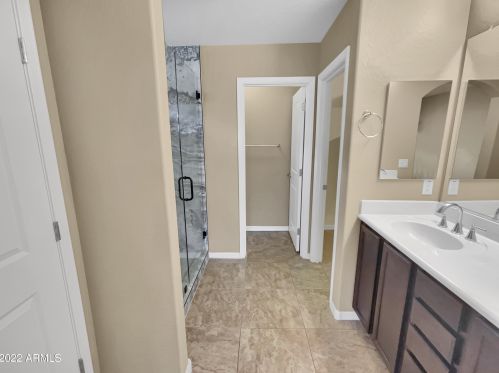 5521 27 Dr, Phoenix AZ 85045-2210 exterior