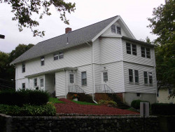 906 Chestnut St, Newton, MA 02468-2320