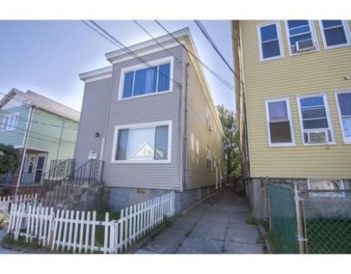 32 Arlington St, Everett, MA 02149-3809