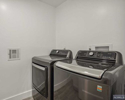 135 Knickerbocker Rd, Cresskill NJ  07626-2439 exterior