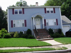 72 Parker Ave, Newton, MA 02459-2663