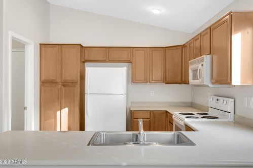 5419 Atlantis Ave, Phoenix AZ  85043-6313 exterior