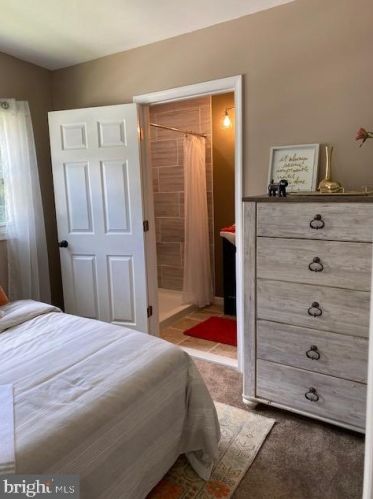 1564 Center St, West Deptford NJ  08086-3098 exterior