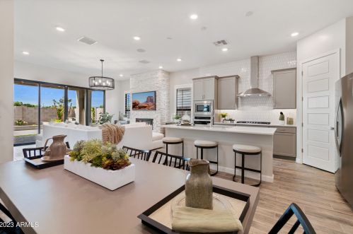 21926 61 St, Phoenix AZ 85035-1601 exterior