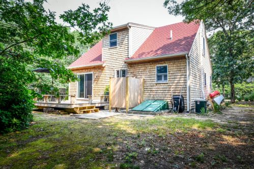 40 Fairview Ave, Eastham MA  02642-2239 exterior
