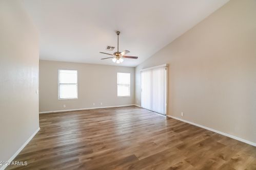 21802 33rd Ave, Phoenix AZ  85027-1679 exterior