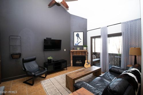 6861 2200, Park City, UT 84098-8202