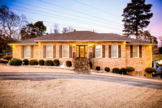 2613 Vesclub Cir, Birmingham, AL 35216-1355
