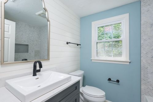 142 Donnellan Cir, Weymouth MA 02191-1762 exterior