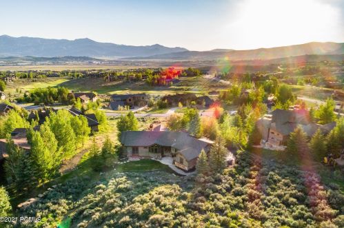 3382 Westview Trl, Park City UT 84098-6342 exterior