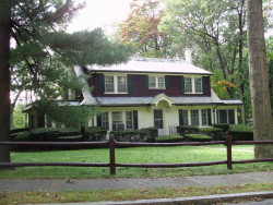 63 Bigelow Rd, Newton, MA 02465-3003