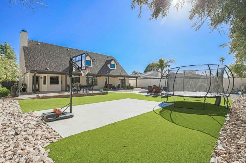 902 Claremont St, Phoenix AZ  85013-1360 exterior