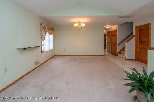 30 Baker Dr, Jackson Twp NJ 08527 exterior