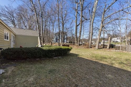 14 Meadow Ln, Worcester MA  01602-1604 exterior