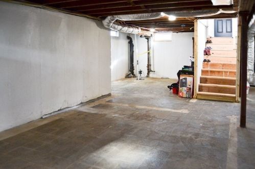 829 Shawmut Ave, New Bedford MA  02746-1315 exterior