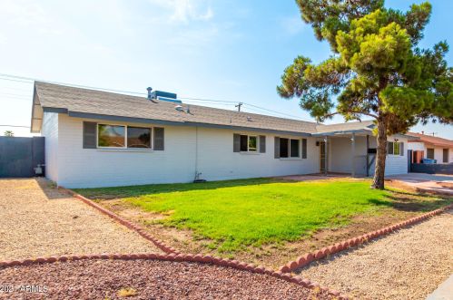 4035 75th Dr, Phoenix, AZ 85033-3730