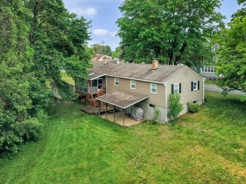 70 Carr Ave, Agawam, MA 01001-2404