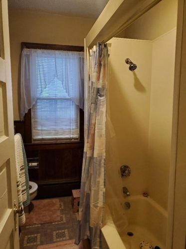 335 Ashley Blvd, New Bedford MA 02746-1864 exterior