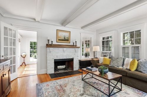 438 Main St, Acton MA  01720-3810 exterior