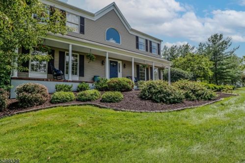 8 Ramshorn Rd, Milford, NJ 08848-2067