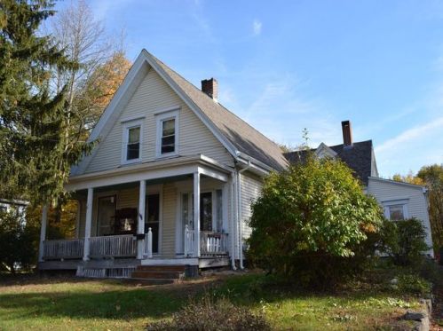 404 School St, Whitman MA  02382-1947 exterior