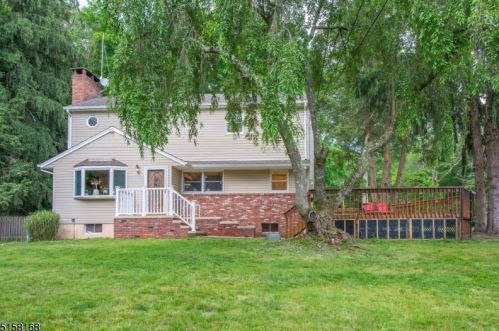 440 Stonetown Rd, Skyline Lakes NJ  07456-1200 exterior