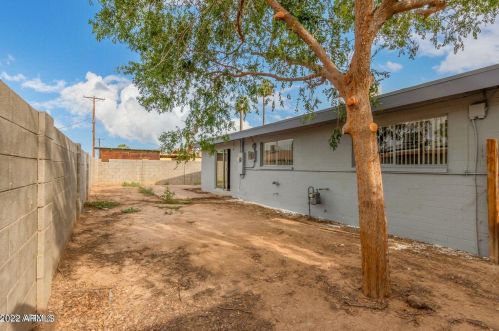 3842 Butler Dr, Phoenix AZ  85051-4742 exterior