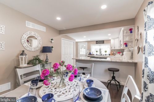 1564 Center St, West Deptford NJ  08086-3098 exterior