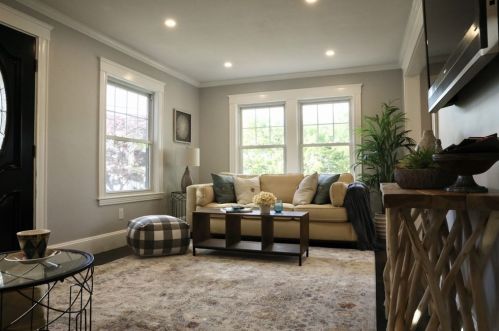 32 Sutherland Rd, Arlington MA  02476-5746 exterior