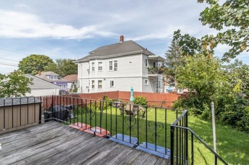 444 Brock Ave, New Bedford MA 02744-1437 exterior