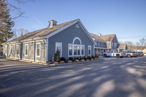 645 County St, Taunton, MA 02780-3605