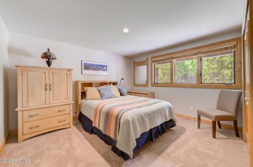 7794 Pinebrook Rd, Park City UT 84098-5348 exterior