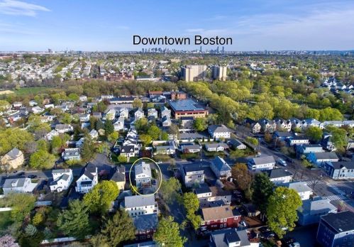 16 Gardner St, Arlington MA 02474-3830 exterior