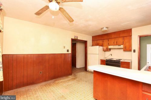 352 Mantua Ave, West Deptford NJ 08066-1277 exterior