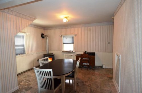 45 Grove St, North Brookfield, MA 01535-1944